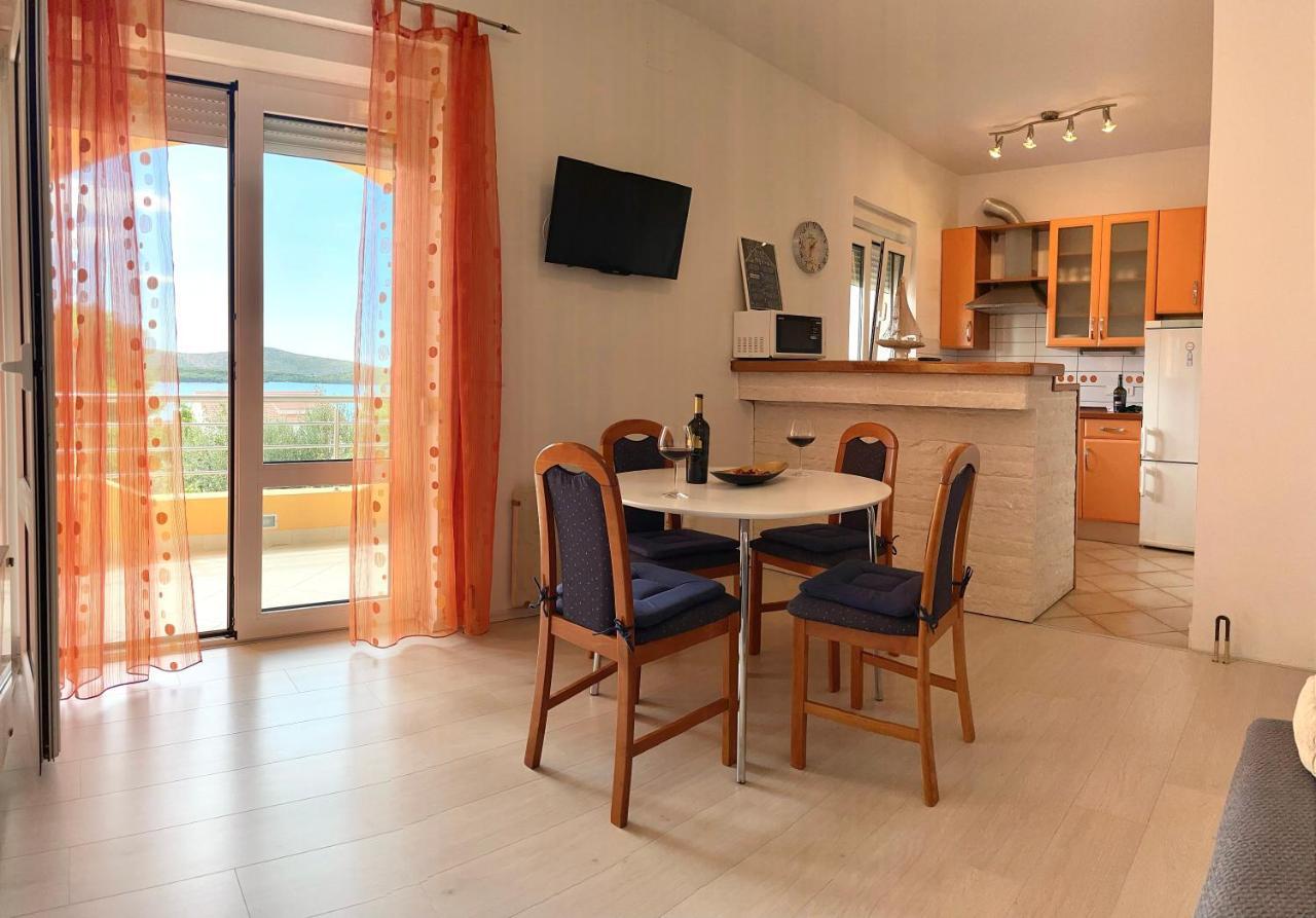 Apartments Villa Ra Zaboric Exteriör bild